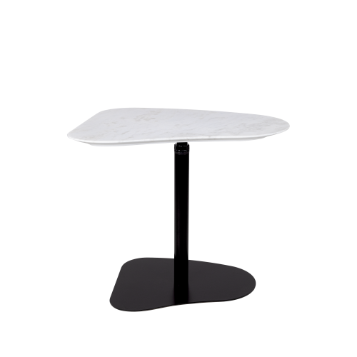 Mesa de Apoyo Arias Sierra Muebles Chile – mesa auxiliar de lujo con tapa de mármol y base de aluminio ajustable.